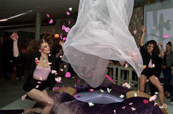 kontemporary-dens.jpg